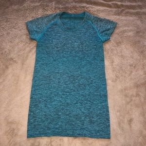 Size 4 swiftly tech shirt